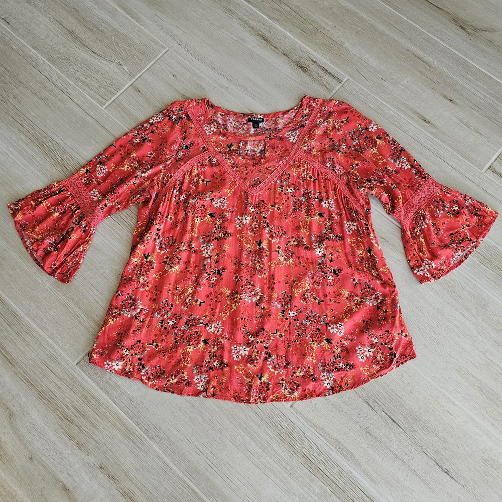 Torrid Boho Red Orange Floral Blouse with Flared Sleeves Size 1
